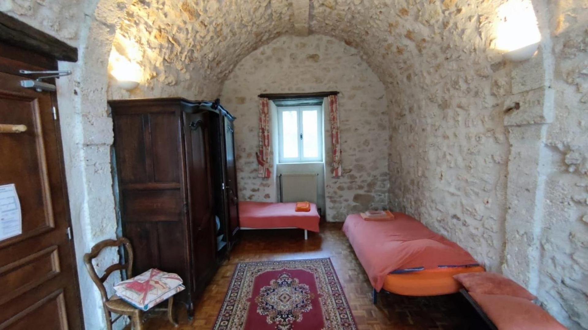 Chateau De Montrame Soisy-Bouy Bilik gambar