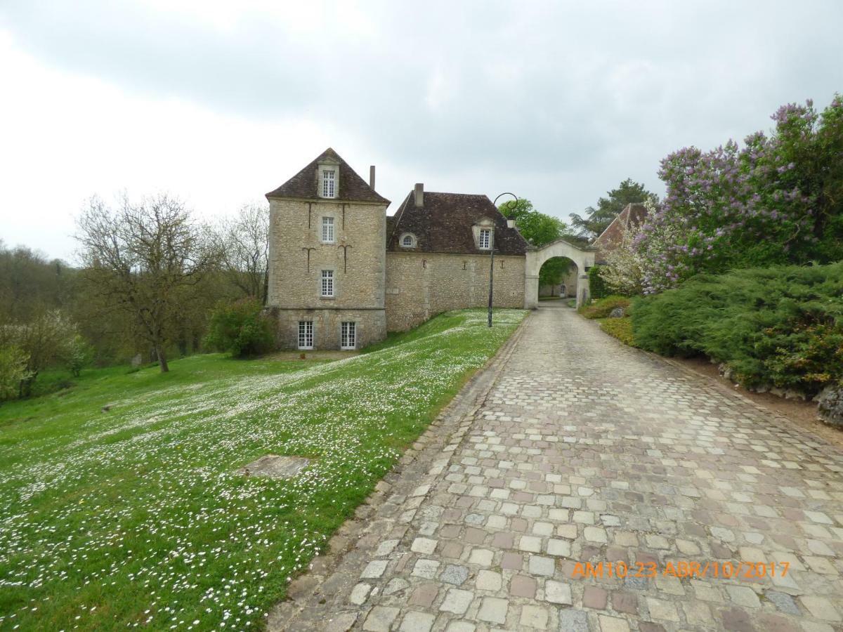 Chateau De Montrame Soisy-Bouy Luaran gambar