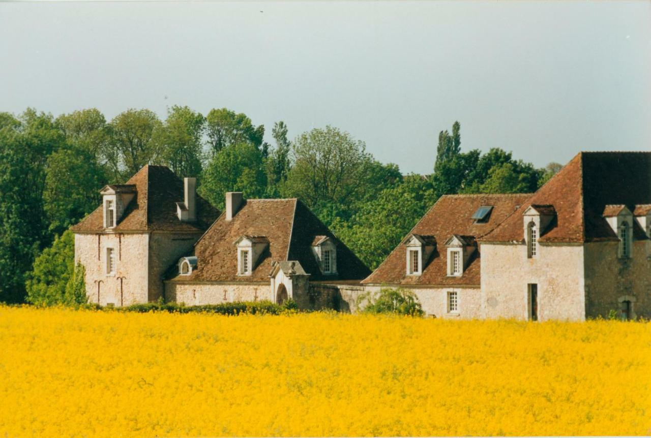 Chateau De Montrame Soisy-Bouy Luaran gambar